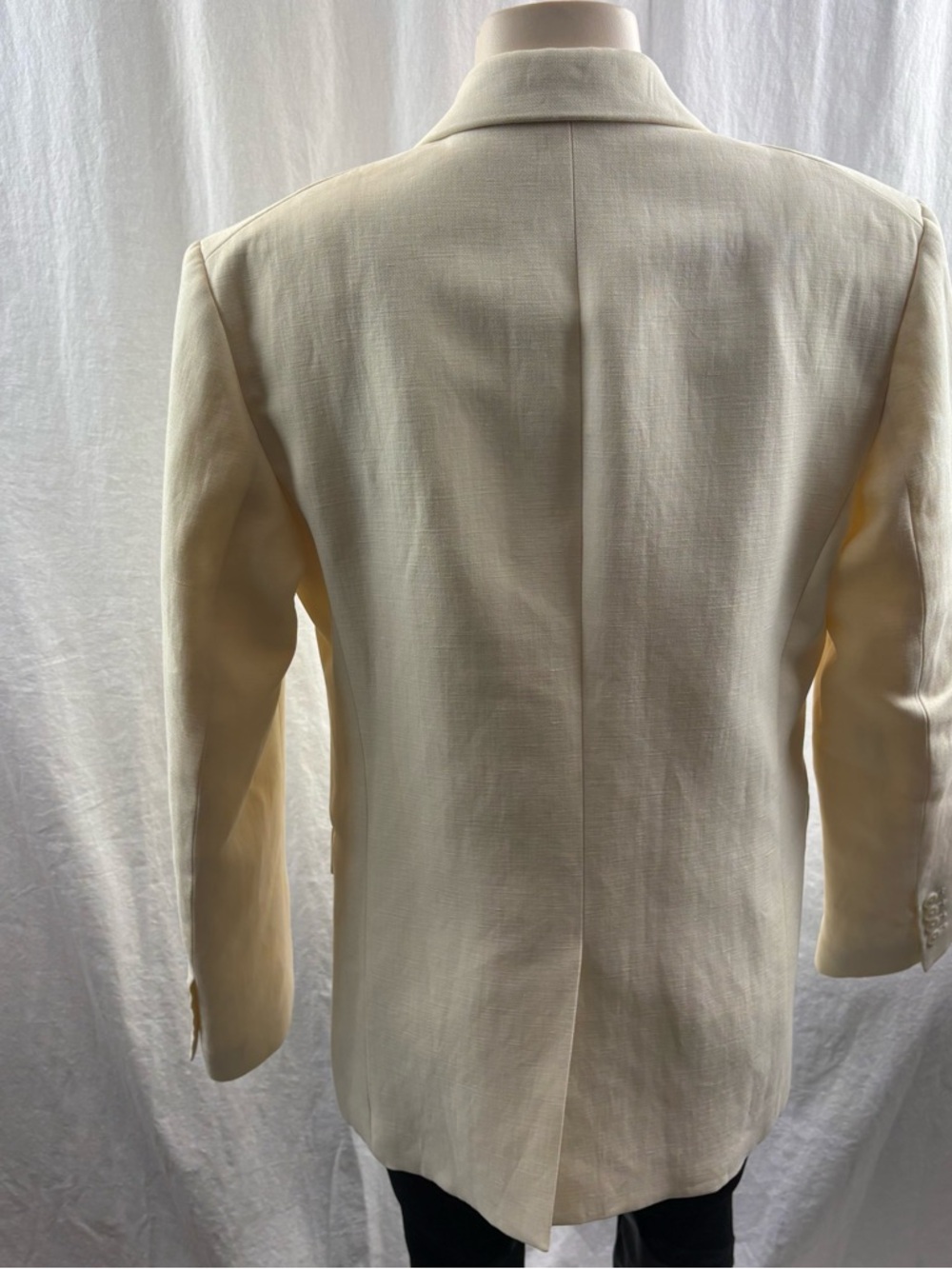 Nili Lotan's 'Francoise' oversized blazer in Ivory 2 - Picture 6 of 14